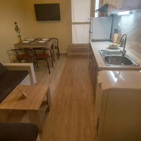 Boombar Apartment Split