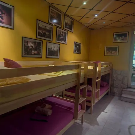 Boombar Apartment