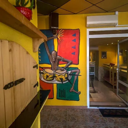 Boombar Apartment